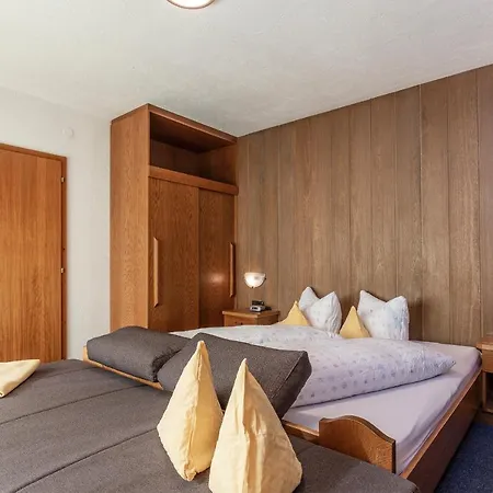 Fenderhof * ゼルデン